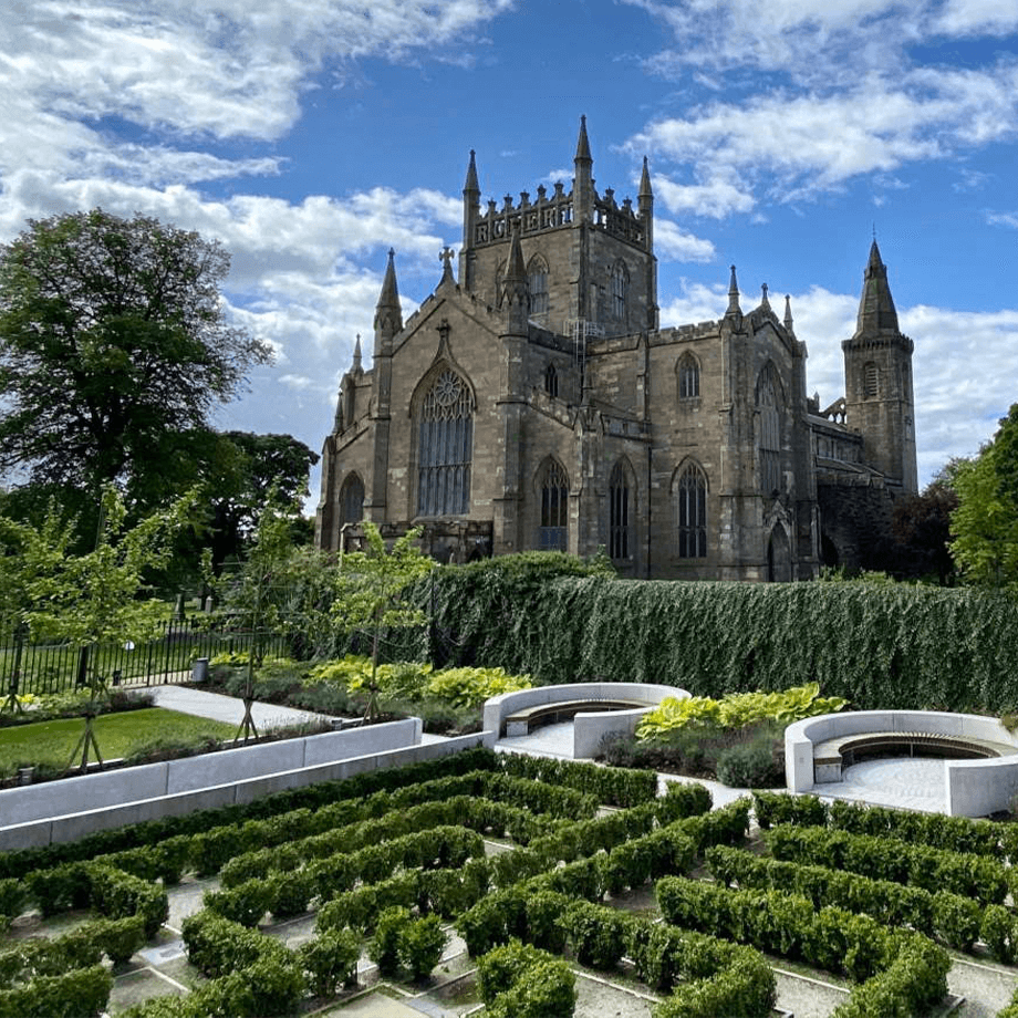 PR Dunfermline Now A City (1)